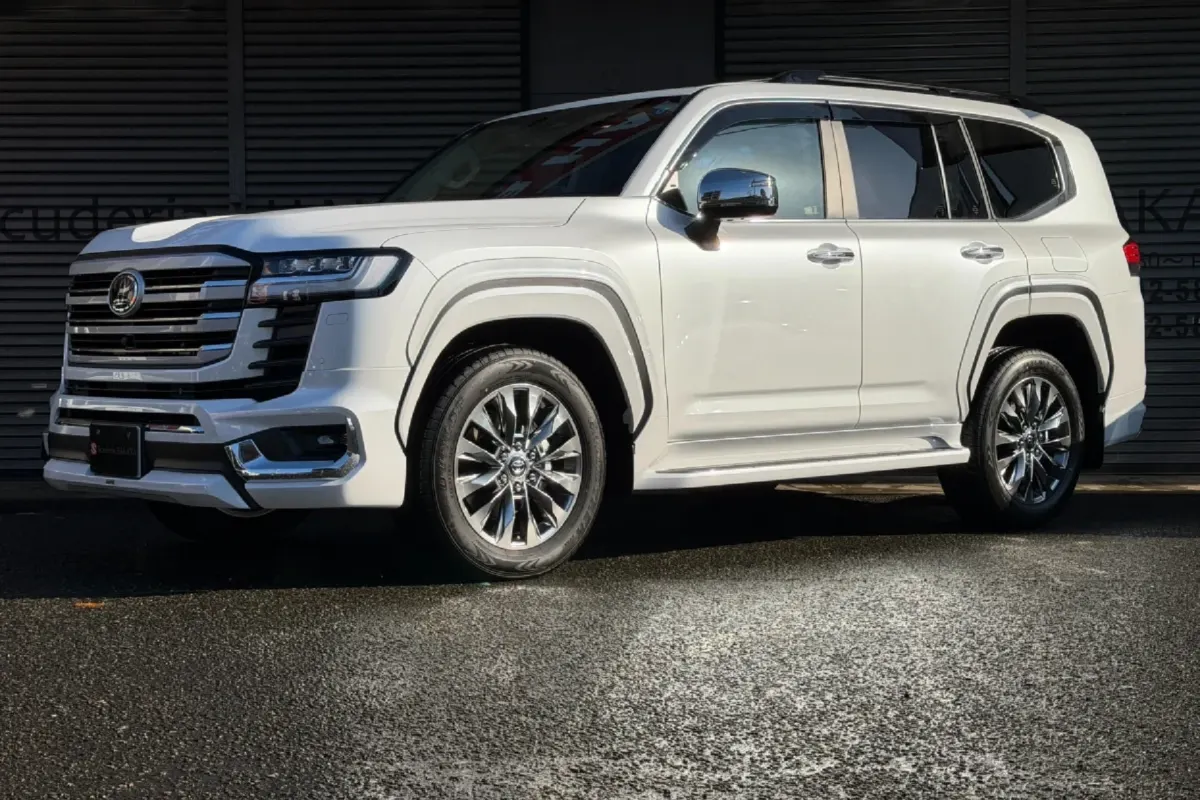 Land Cruiser 300 GXR 2026